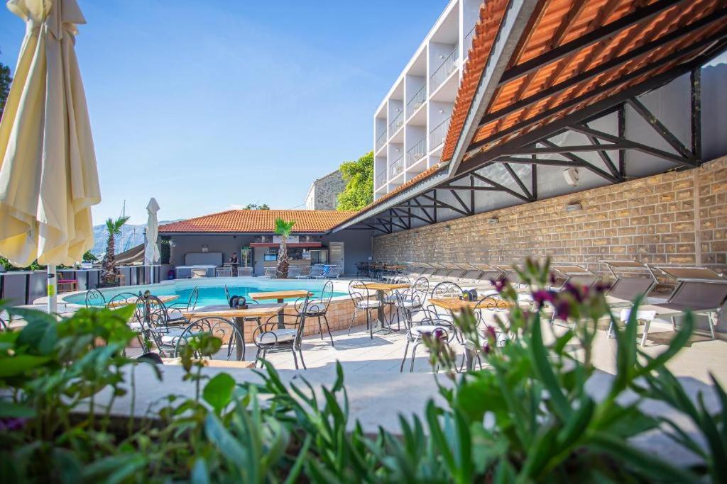 Hotel Lumbarda Dış mekan fotoğraf