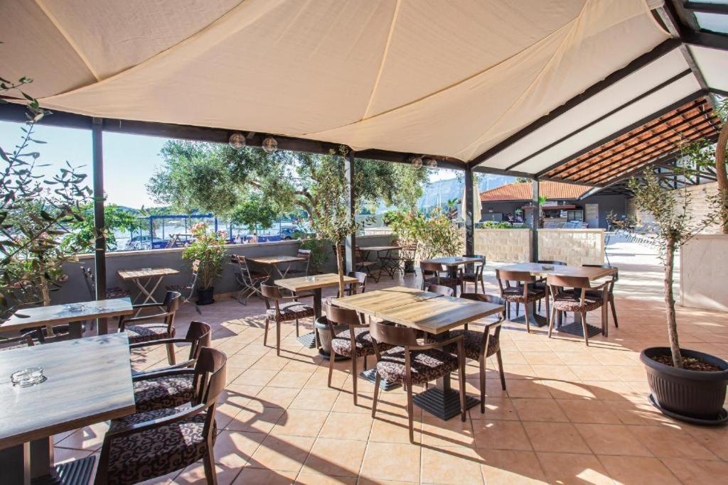 Hotel Lumbarda Dış mekan fotoğraf