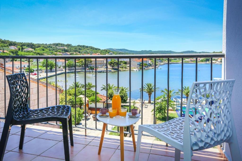 Hotel Lumbarda Dış mekan fotoğraf