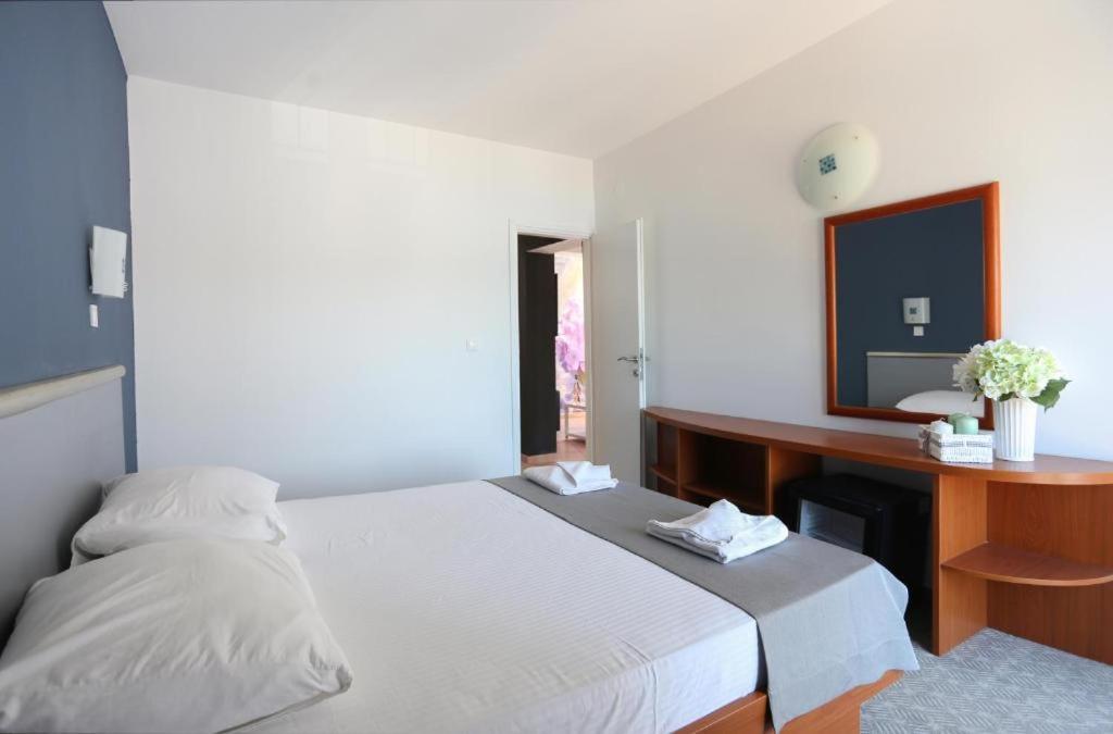Hotel Lumbarda Dış mekan fotoğraf