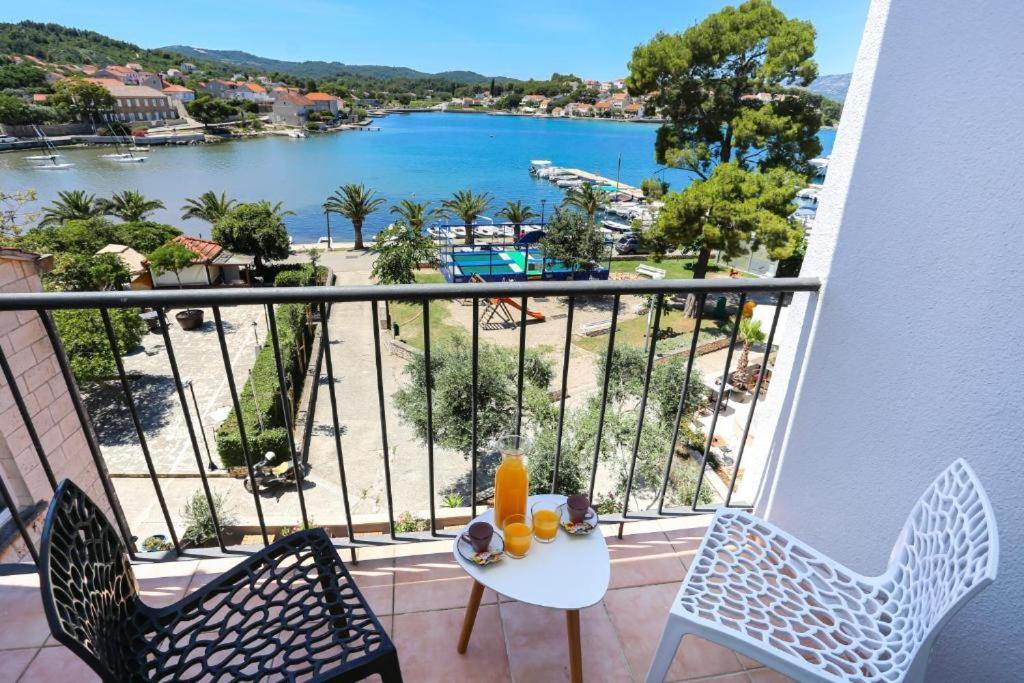 Hotel Lumbarda Dış mekan fotoğraf