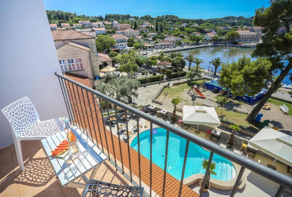Hotel Lumbarda Dış mekan fotoğraf