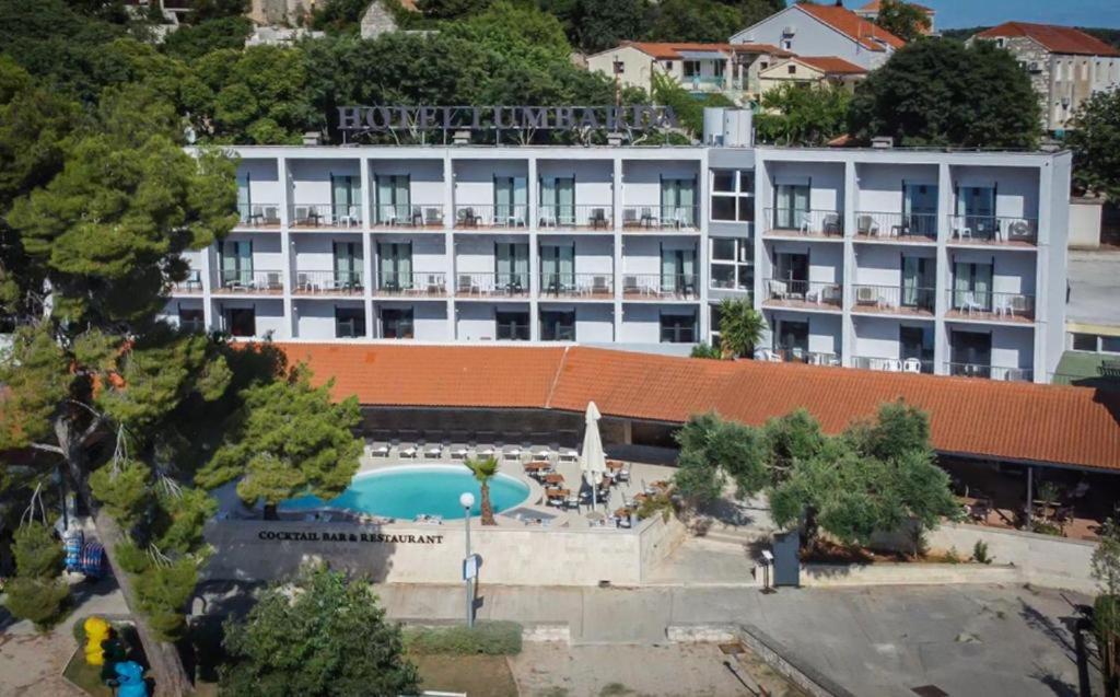 Hotel Lumbarda Dış mekan fotoğraf