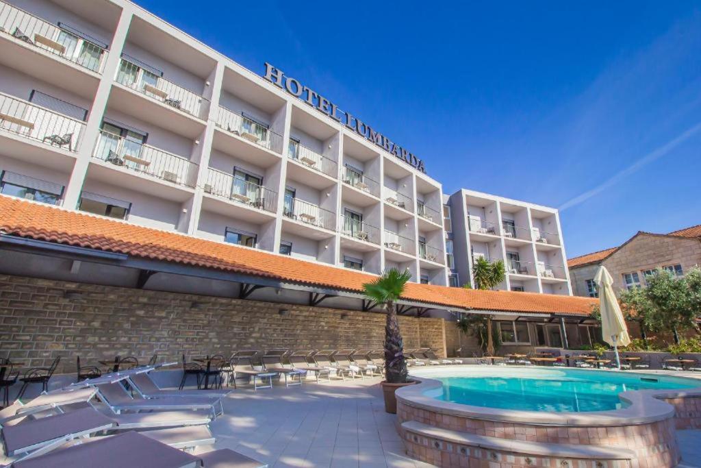 Hotel Lumbarda Dış mekan fotoğraf